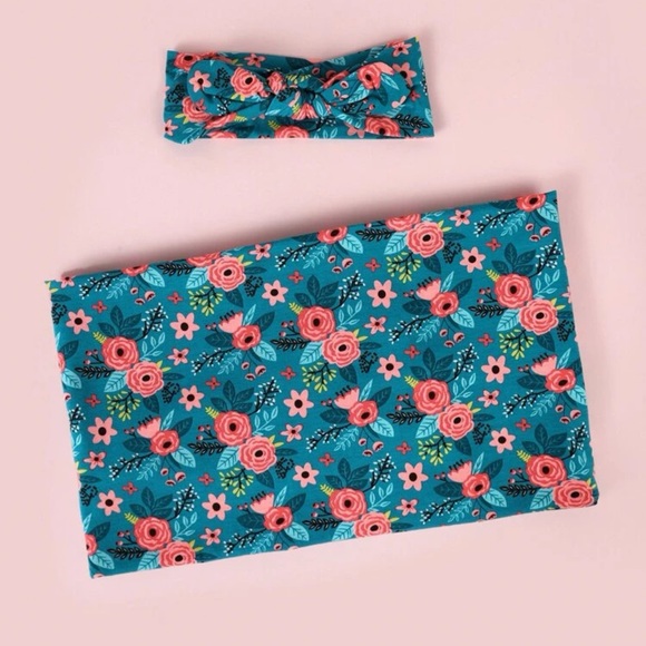 Other - Baby Girl Swaddle and Bow